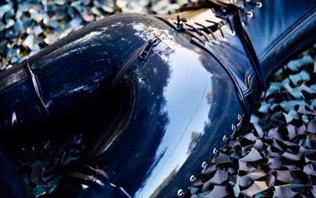 latex dragt
